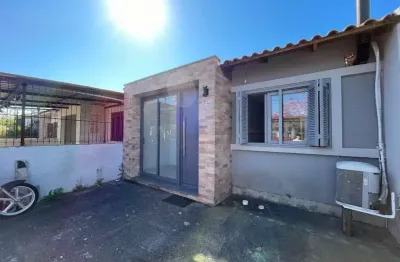 Casa com 2 quartos à venda na Rua Irmão Firmino Biazus, 119, Hípica, Porto Alegre
