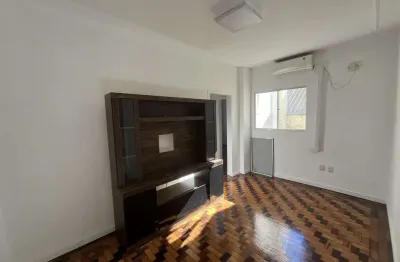 Reformado! apartamento de 2 quartos no centro de porto alegre