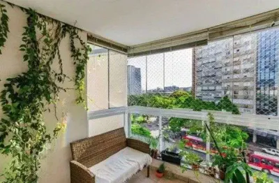Apartamento de frente com vista panorâmica, sacada,3 dormitórios,1suíte para venda no bairro centro histórico em porto alegre/rs.
