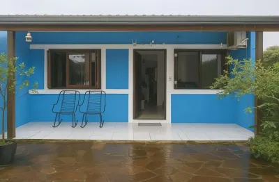 Casa com 2 quartos à venda na Rua Pedro Faria, 105, Hípica, Porto Alegre