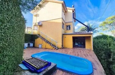 Casa em condomínio / 3 quartos / 1 suíte / 2 vagas / mário quintana / protásio alves / porto alegre / rs