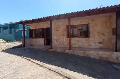 Casa com 3 quartos à venda na Rua Oswaldo Goidanich, 66, Vila Nova, Porto Alegre