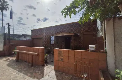 Casa com 3 quartos à venda na Avenida Edgar Pires de Castro, 3190, Restinga, Porto Alegre