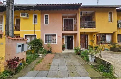 Casa com 2 quartos à venda na Avenida Edgar Pires de Castro, 1286, Hípica, Porto Alegre
