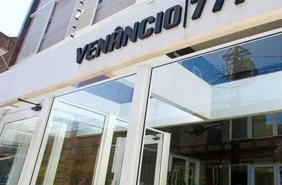 Apartamento térreo garden com 1 dormitório, 1 suíte, 1 vaga de garagem