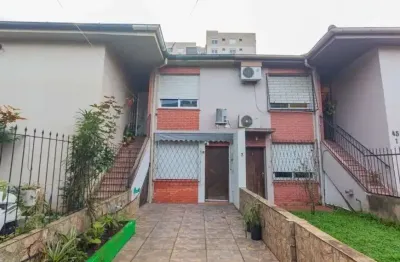 Casa de 3 dormitórios com suíte e garagem fechada – rua galeno piantá, partenon