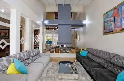 Casa com 5 quartos à venda na Avenida Saul Nonnenmacher, 98, Ipanema, Porto Alegre