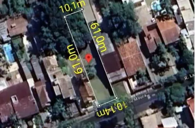Excelente terreno localizado. o lote com medidas de 10,50 metros de testada por 62,0 metros de comprimento, totalizando 646,80m2.