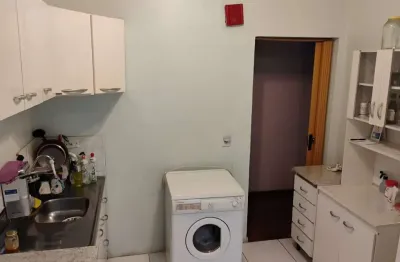 Apartamento 2 dormitórios, 67m², amplo e bem localizado na av. assis brasil