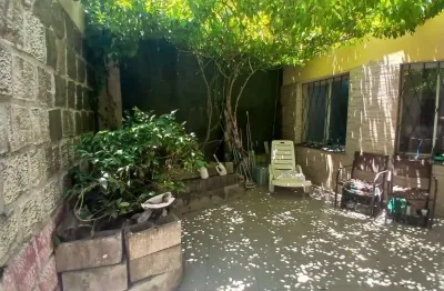 Apartamento garden de 02 dormitórios no bairro petropolis-porto alegre/rs