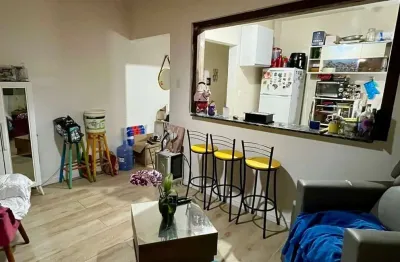 Apartamento térreo 2 quartos com vaga à venda na rua barbedo, menino deus