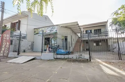 Casa com 2 quartos à venda na Avenida Outeiro, 51, Coronel Aparício Borges, Porto Alegre