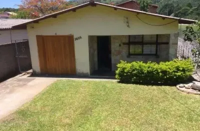 Terreno à venda na Avenida Juca Batista, 2606, Cavalhada, Porto Alegre