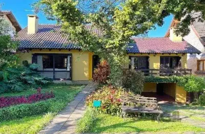 Casa condominio em porto alegre, no bairro cavalhada, com 4 dormitório(s), e 4 b