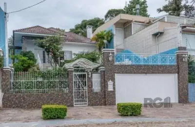 Casa em porto alegre, no bairro vila assunção, com 3 dormitório(s), e 3 banheiro