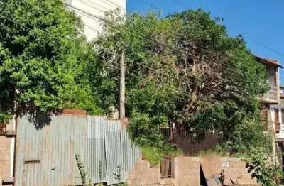 Terreno à venda na Rua Panambi, 226, Cavalhada, Porto Alegre