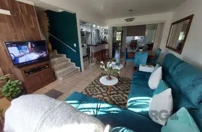 Casa em porto alegre, no bairro hípica, com 3 dormitório(s), e 3 banheiros, à ve