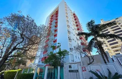 Apartamento com 2 dormitórios, 2 vagas, 65m2 coração do menino deus.