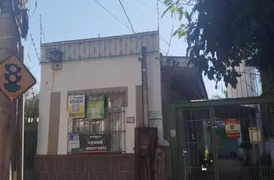 Casa com 2 quartos à venda na Rua Doutor Alcides Cruz, 379, Santa Cecília, Porto Alegre