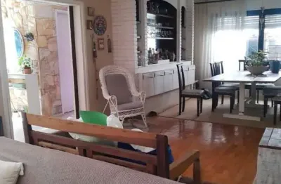 Casa com 4 quartos à venda na Rua Cariri, 46, Vila Assunção, Porto Alegre