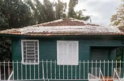 Casa 3 dormitórios no bairro Teresópolis em Porto Alegre para Alugar