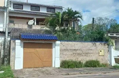 Casa em Porto Alegre, no bairro Restinga, com 4 dormitório(s), e 4 banheiros, à