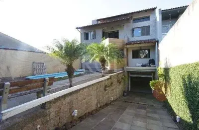 Casa para Venda - 300m², 2 dormitórios, sendo 1 suites, 8 vagas - Nonoai