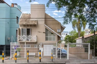 Casa em condomínio fechado com 3 quartos à venda na Avenida Pinheiro Borda, 625, Cristal, Porto Alegre