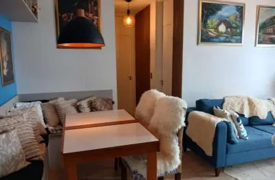 Apartamento em ótimo estado semi mobiliado pronto para morar!! 