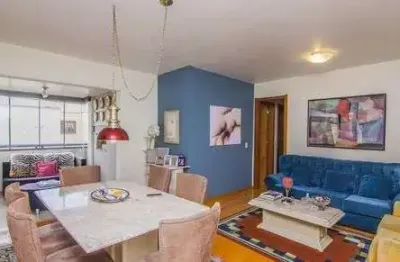 Vende-se apartamento com 3 quartos (1 suíte), 91 m² e 1 vaga – Menino Deus