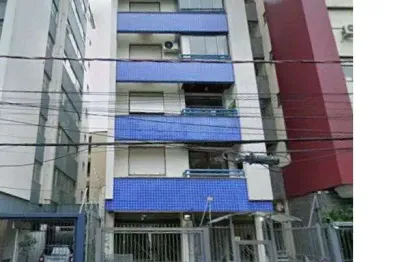 Apartamento 2 dormitórios com sacada e churrasqueira no Bom Fim
