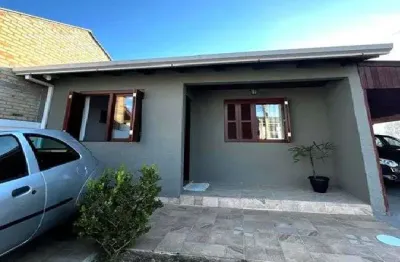 Casa com 3 quartos à venda na Rua Frederico Barleta Celia, 156, Mário Quintana, Porto Alegre