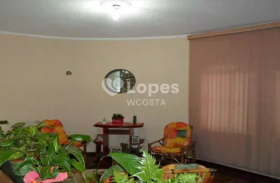 Ótimo sobrado com terreno de 289 m², área útil de 214 m², 3 dormitórios, 2 suítes, 7 vagas de garagem, no jardim antonio von zubem, em campinas-sp.