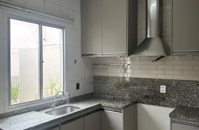 Sobrado belíssimo de terreno maior no condomínio Vila di Capri