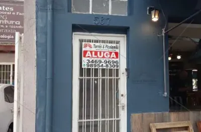Sala comercial na moóca semimobiliado com 3 salas e 2 banheiros, sem vaga de garagem.