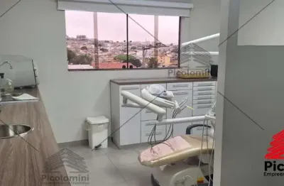A venda,  consultórios , clínica dentária   com estrutura já montada, entrada e instalações independente. 308m² de área construida.  9 salas, 4 vagas