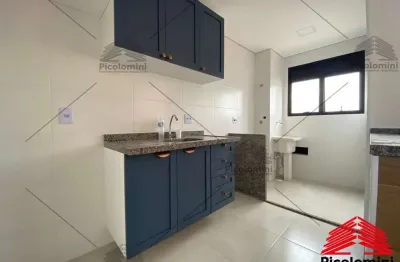 Apartamento na Mooca para locação, Andar Alto, 2 dormitórios, cozinha com armários e gabinete, banheiro com gabinete e box.