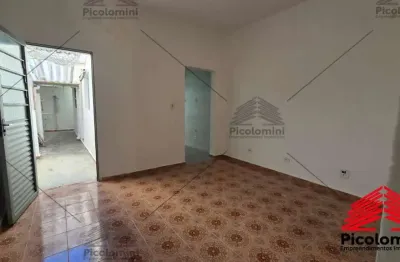 Casa térrea com 2 quartos sala ampla cozinha banheiro quintal piso frio travessa da avenida paes de barros ótima moradia e consultório/escritório