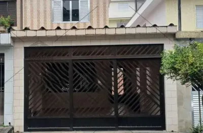 Casa na região da mooca - 178 m² 2 quartos, 2 banheiros, cozinha ampla com móveis planejados, 2 vagas cobertas, próximo hospital são cristovão