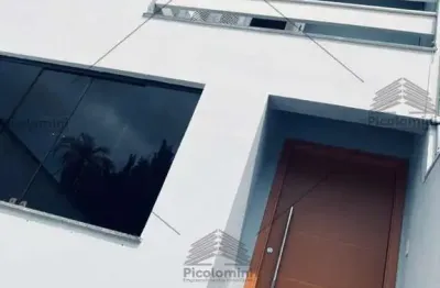 Sobrado na vila alpina com 185m2, 5mx25m, 5 quartos sendo 1 suíte, 4 vagas de garagem, hidromassagem, móveis planejados, ar condicionado