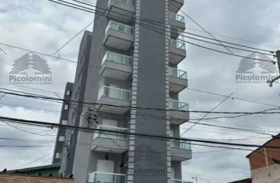 Apartamento à venda com 2 quartos e 1 suíte em santo andré-sp: 56m², sala, 2 banheiros e 1 vaga de garagem.