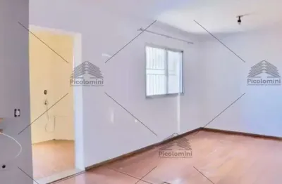 Apartamento a venda no água rasa de 68m², 2 dormitórios, 1 banheiro, lavanderia, moveis planejados, cozinha, piso laminado, 1 vaga de garagem