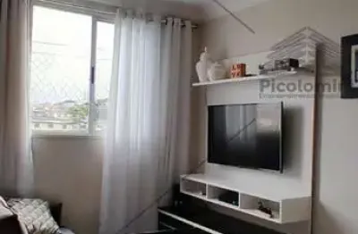 Apartamento à venda na vila alpina. 2 quartos, 1 sala, 1 banheiro, 1 vaga de garagem, 44m².