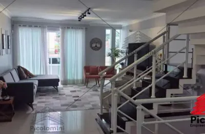 Sobrado à venda na moóca, 3 quartos, 1 suíte, sala ampla, lavabo,  3 banheiros, 4 vagas, quintal no fundo com churrasqueira, 168m². venha conferir!