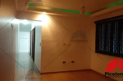 Casa térrea à venda no jaçanã em oferta, com 3 quartos, 1 suíte, sala 2 ambientes, 2 banheiros, churrasqueira, quintal lateral e 4 vagas de garagem!