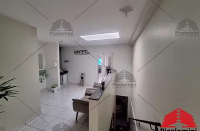 Sobrado comercial ou moradia a venda em são caetano, com 05 quartos, sala, banheiros, quintal com churrasqueira