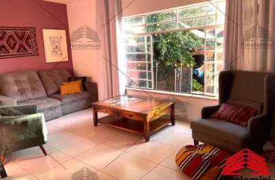 Sobrado, planalto paulista próximo ao metrô são judas, edícula, quintal, reformado.