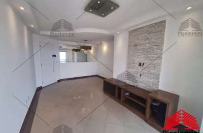 Locação apto. mooca,  3 quartos sendo1 suíte , 1 quarto e o 3. closset, 2 salas, 2 banheiros, 2 vagas de garagem, 76m². venha conferir!