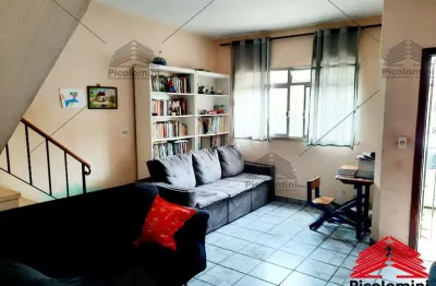 Casa à venda na vila prudente: 2 quartos, 1 sala, 2 banheiros, 90m² de área.