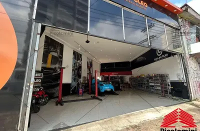 Galpão comercial para locação no tatuapé, 2 salas, 1 banheiro, cozinha, mesanino. 7 vagas de garagem, 260m² de área.